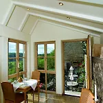 Burghotel Hotel 3*
