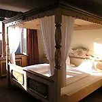 Burghotel Hotel