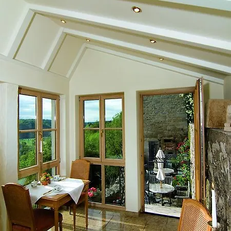 Burghotel Hotel 3*