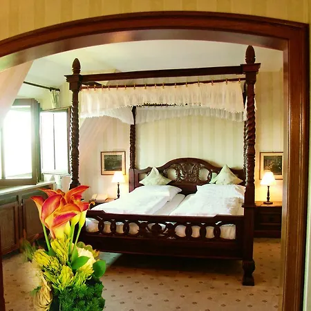 Готель Burghotel