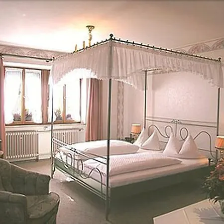 Burghotel Szálloda 3*