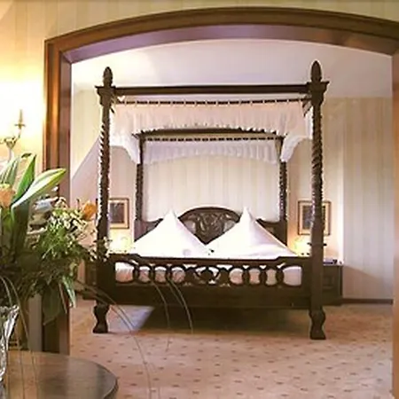 Burghotel Szálloda 3*