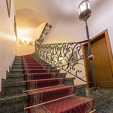 Szálloda Burghotel 3*